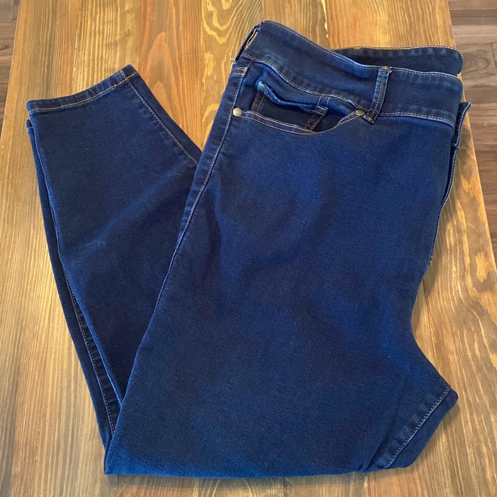 Torrid Jegging Skinny Super Soft High-Rise Jean Dark Wash - Picture 2 of 6
